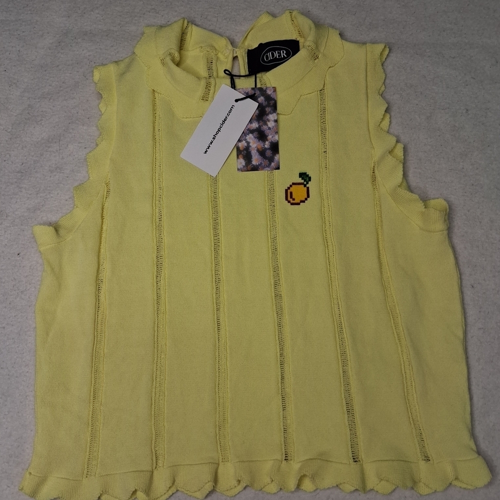 4/20$ Cider Yellow Sleeveless Top with Lemon Embroidery